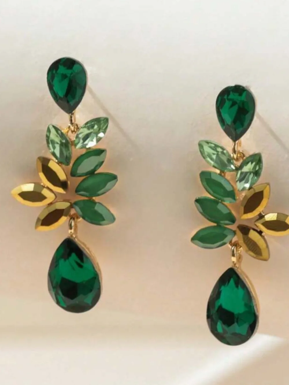 N/A stunning green